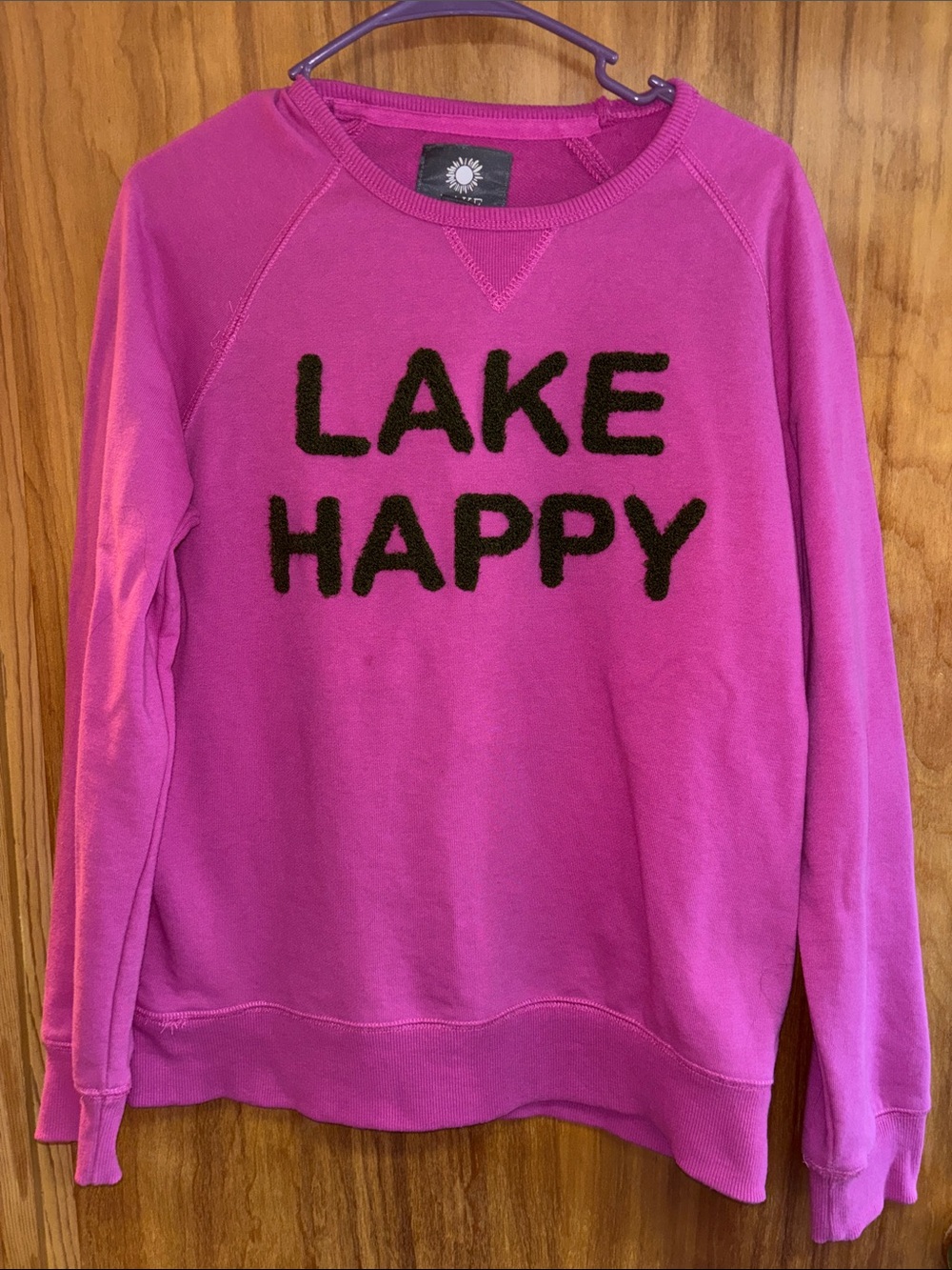 Lake Happy Women's Crewneck Sweatshirt